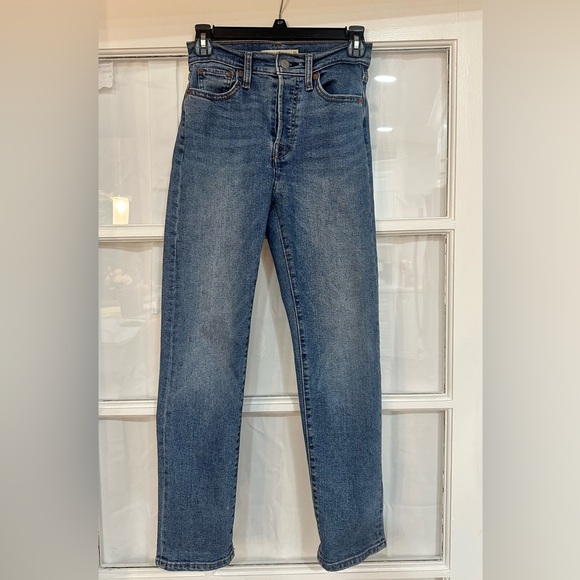 Levi Women’s Straight WEDGIE jeans 25x28 | size 4 - Picture 2 of 6